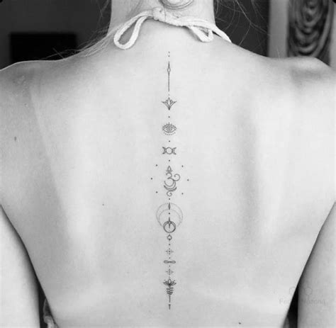 Tatouage colonne vertébrale : signification, prix et danger